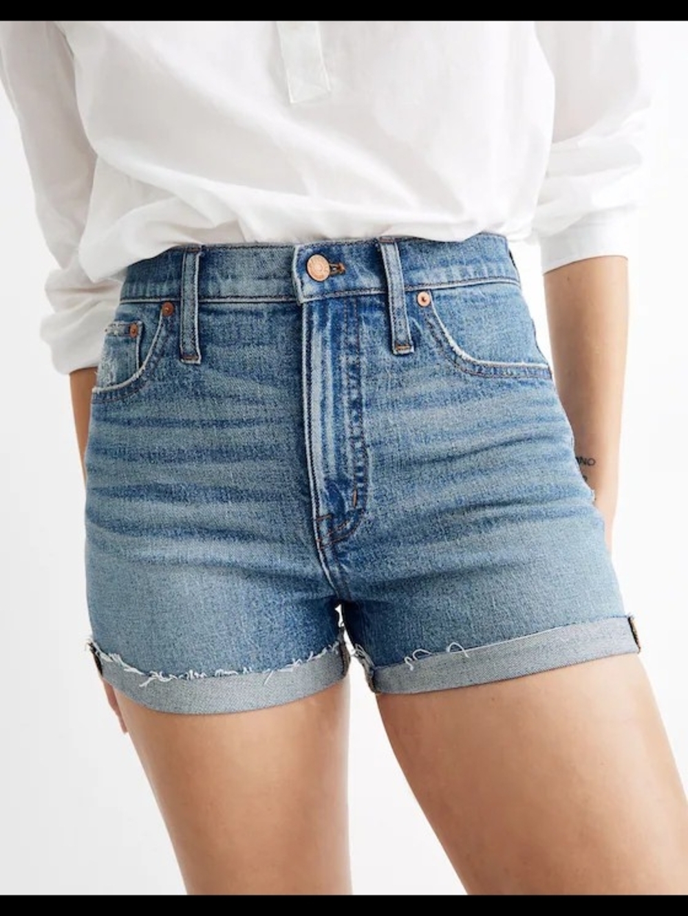 Madewell High-Rise Denim Shorts in Tile White - Size 32